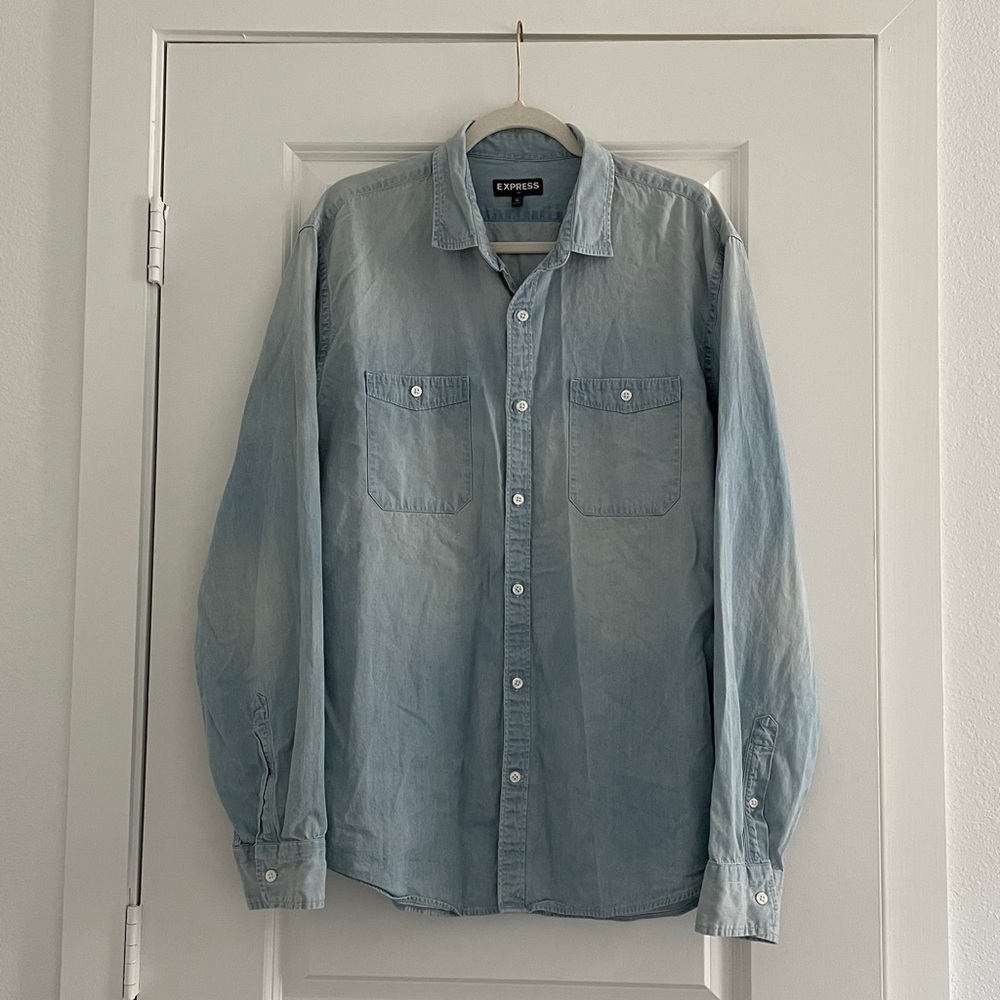 Express Button Up Chambray Shirt Men’s XL Blue Coastal Beach